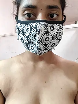 Zara-Queen1 webcam