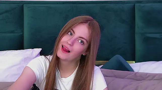 SofiaSarvains webcam