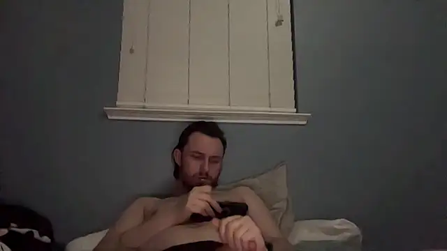 Cloudyydayzz webcam