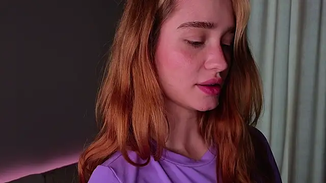 AliviaWithLove webcam