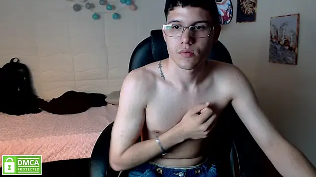 luca_white webcam
