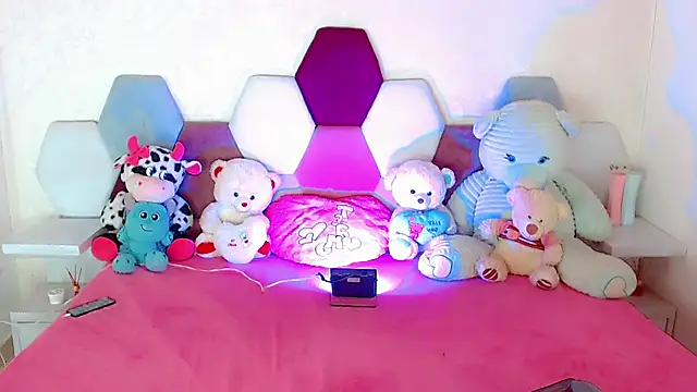 sheylarjenner_23 webcam
