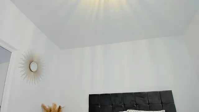 ApriLovex webcam