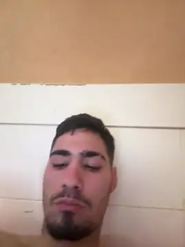 Activazo1998 webcam
