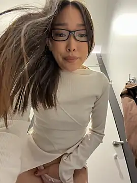trytomakememoam webcam