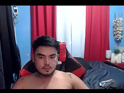 gabbiealejandro (Ask my age) - public cumshow