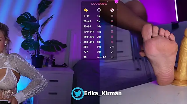 Erika_Kirman live cam preview