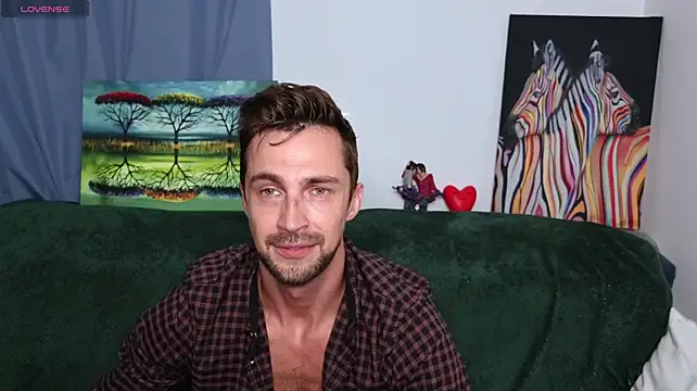 promethe_us (Ask my age) - shirt off and penis helicopter