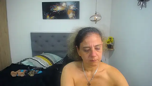 sasi_luna 😴 naked cam