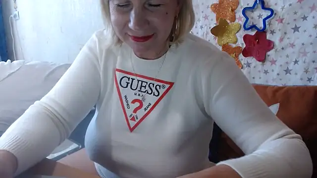 QueenLana webcam