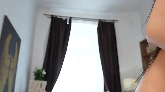 OnieClose webcam