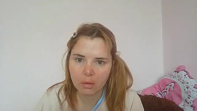 HornyElena webcam