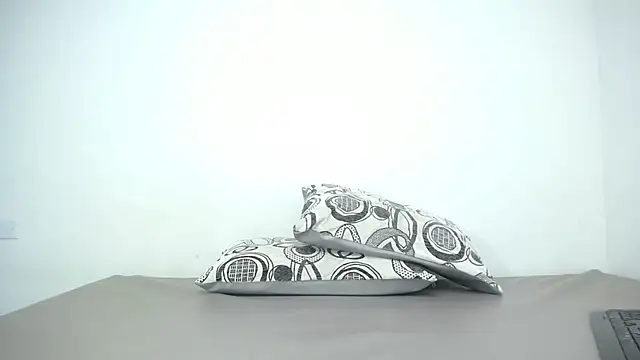 CrushOnMe_ webcam