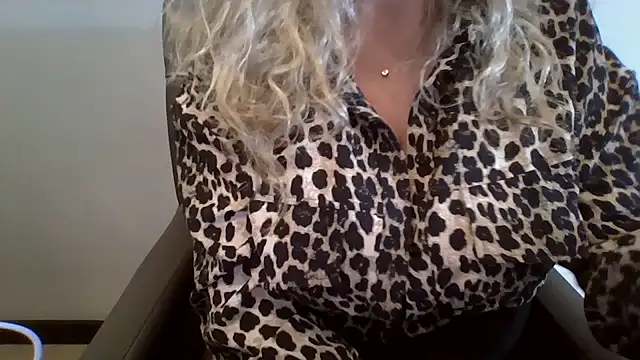 JenniLowen webcam