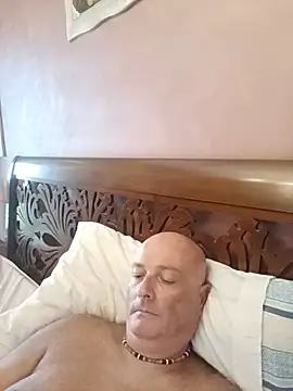 Alexis_Bull webcam