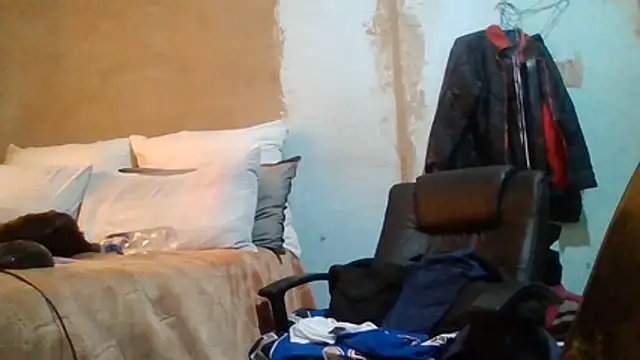 Nicky52 webcam