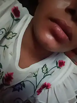 Aaisha-16 webcam