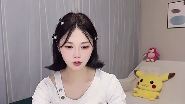 Pearl-xixi777 webcam