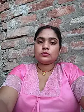 Aanushka webcam