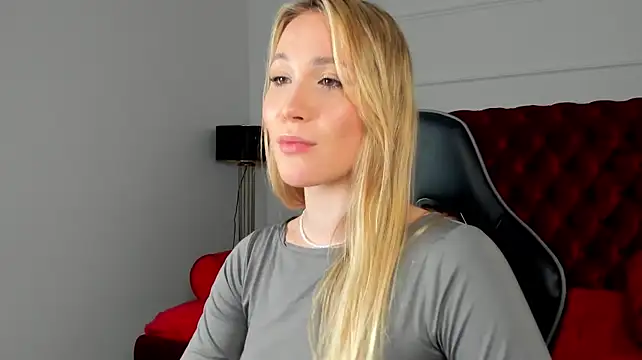 ElaraVoltage webcam