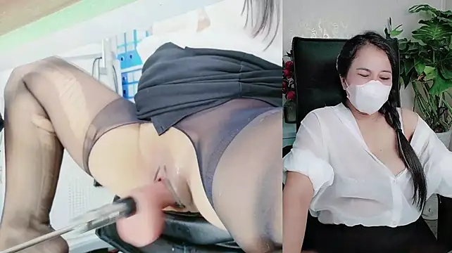 Julie-Rosee webcam