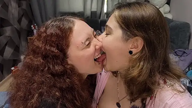 LunarCouple_ webcam
