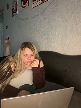 Leyaa_a webcam
