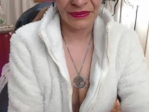 AlexxandraJones webcam