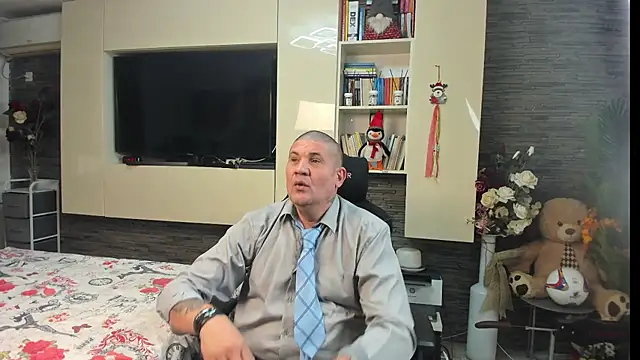 SpartacusDaddy48 webcam