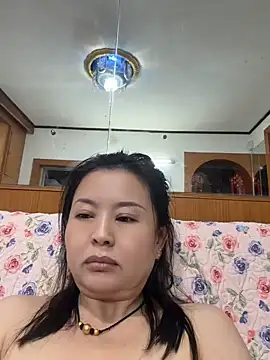 Muscle-guy-VS-slut webcam