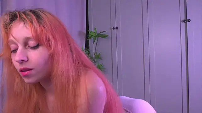 tgirlfoxy webcam