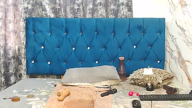queen-chocolatexxx webcam