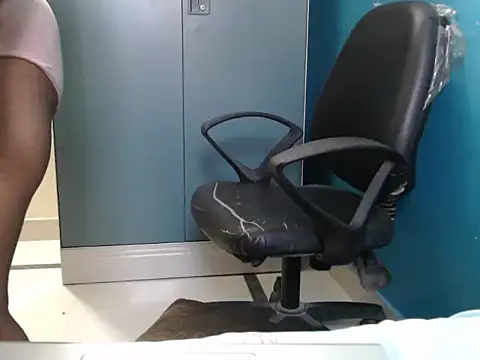 cute-annu26 webcam