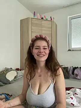 SunnyBunny19 webcam