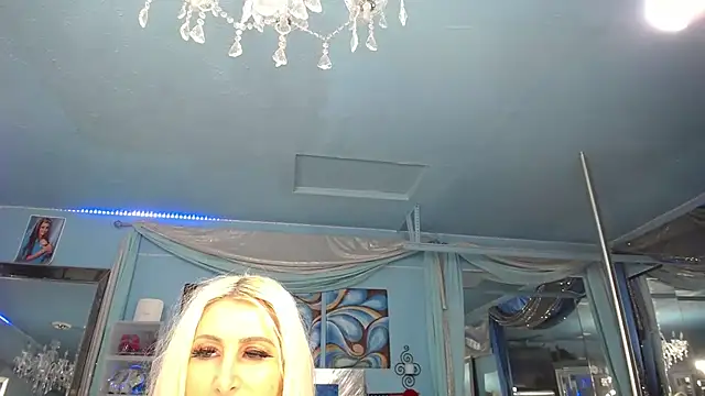 ADRIANNA_FOX webcam