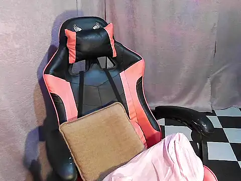 BrendaMore webcam