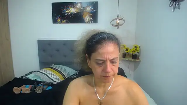 sasi_luna 😴 naked cam