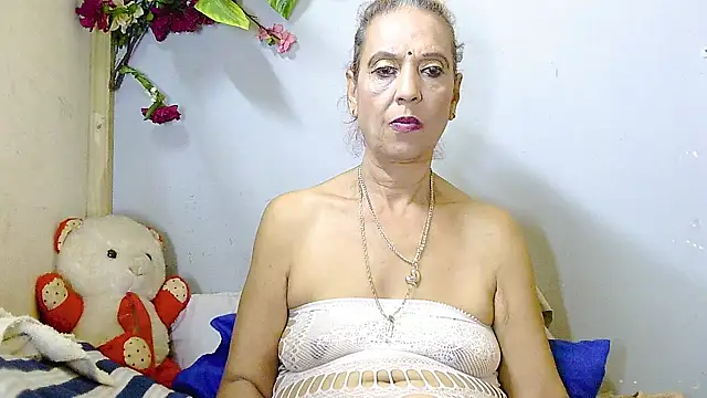 Hot_queen58 live cam on StripChat