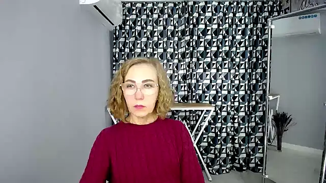 queen_a_n_i live cam on StripChat