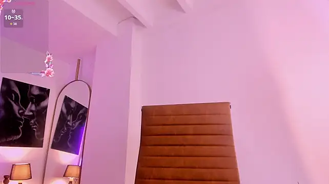 zuri_zayn webcam