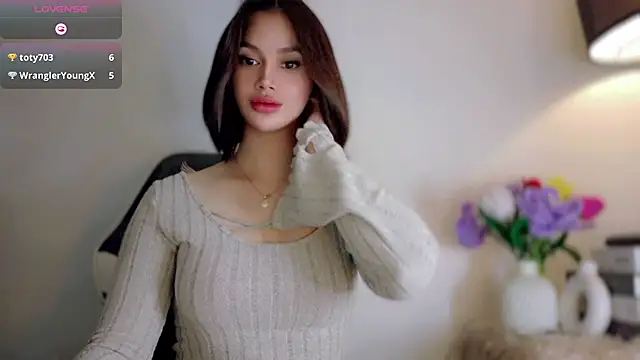 Anna_HollyDoll