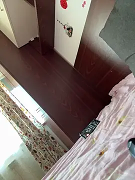 Hotmomcheckk_ webcam
