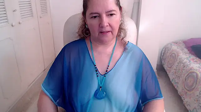 leonela_69 webcam