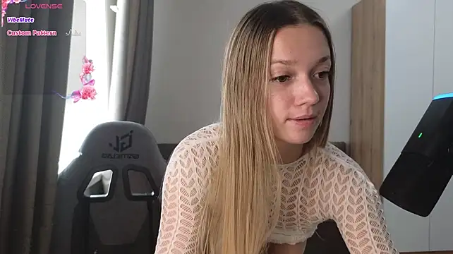 Tender-Mia webcam