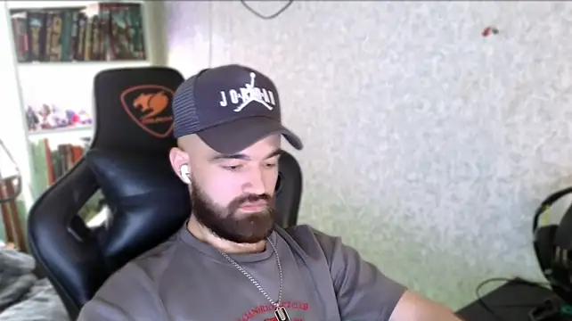 _Serious_Man webcam