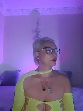 LunaBlaise webcam