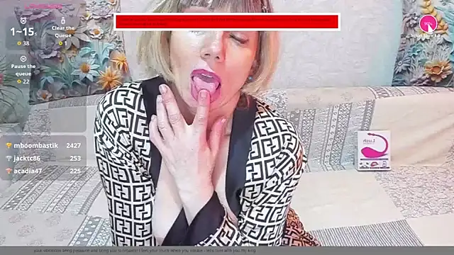 AgataFoxx webcam