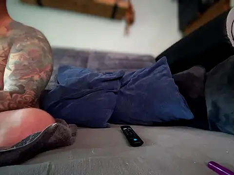 Tattooednakedguy webcam