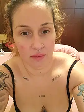 Ratita_Milf live cam on StripChat