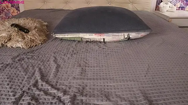 FreyaByrne webcam
